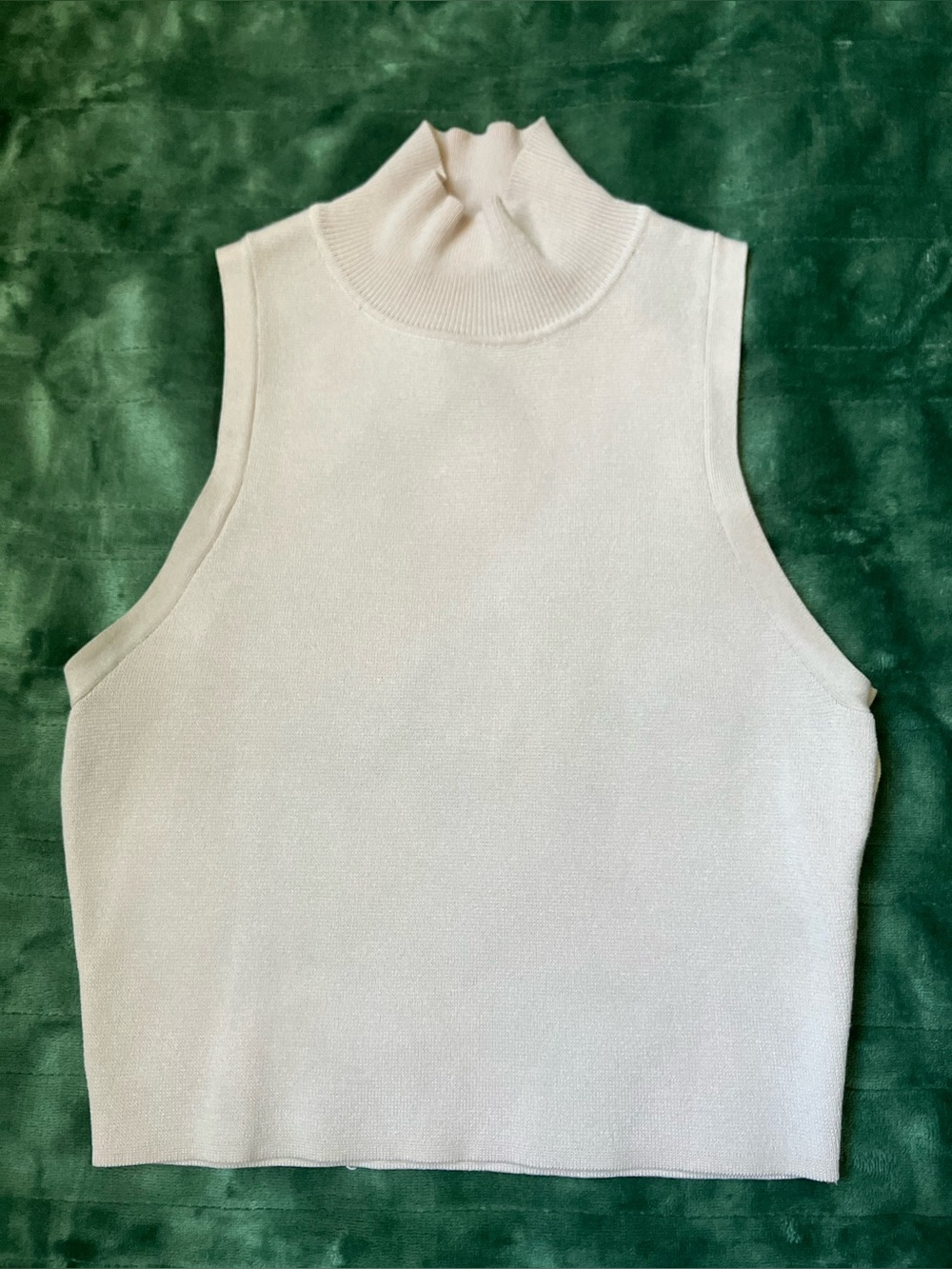 Zara Sleeveless Mock Neck Croptop - Cream/Peach